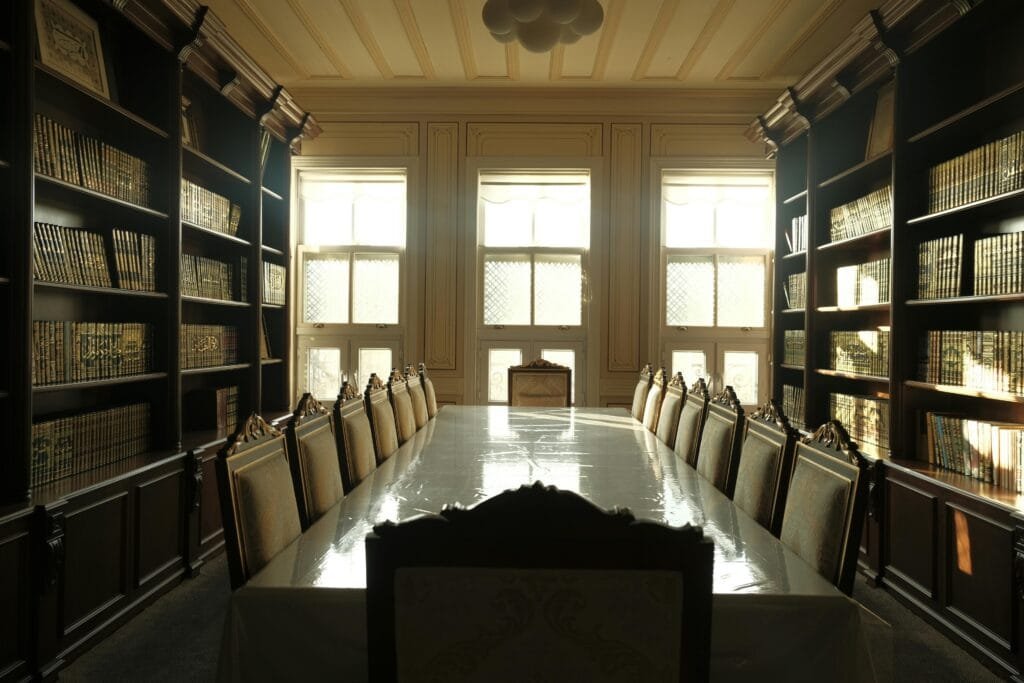 pexels-photo-30600233-30600233 Peaceful reading room in İstanbul with elegant chairs and bookshelves. Sunlit and tranquil.